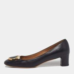 مملوكة مسبقًا Salvatore Ferragamo Bow Size 39 Black Patent Leather Block Heel Pumps