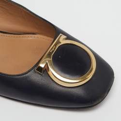 مملوكة مسبقًا Salvatore Ferragamo Bow Size 39 Black Patent Leather Block Heel Pumps