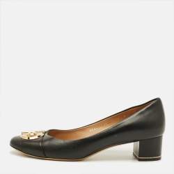 مملوكة مسبقًا Salvatore Ferragamo Fiamma Keyhole Size 40 Black Leather Block Heel Pumps