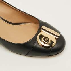 Pre Owned Salvatore Ferragamo Fiamma Keyhole Size 40 Black Leather Block Heel Pumps