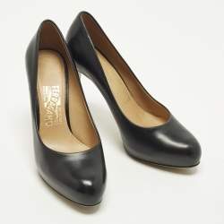 مملوكة مسبقًا حذاء كعب عالي سالفاتوري فيراغامو بيمبا جلد لامع أحمر مقاس 39