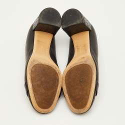 مملوكة مسبقًا Salvatore Ferragamo Gancini Size 39.5 Black Leather Block Heel Pumps