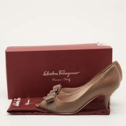 Pre Owned Salvatore Ferragamo Vara Bow Size 37.5 Brown Leather Vara Bow Peep Toe Pumps