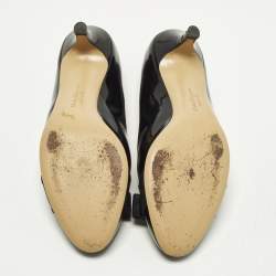 مملوكة مسبقًا Salvatore Ferragamo Size 37.5 Black Patent Leather Vara Bow Pumps
