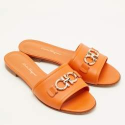 Pre Owned Salvatore Ferragamo Rhodes Size 38 Orange Leather Flat Slide Sandals