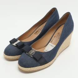 Pre Owned Salvatore Ferragamo Darly Vara Bow Size 40.5 Navy Blue Canvas Wedge Pumps