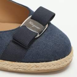 Pre Owned Salvatore Ferragamo Darly Vara Bow Size 40.5 Navy Blue Canvas Wedge Pumps