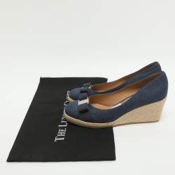 Pre Owned Salvatore Ferragamo Darly Vara Bow Size 40.5 Navy Blue Canvas Wedge Pumps