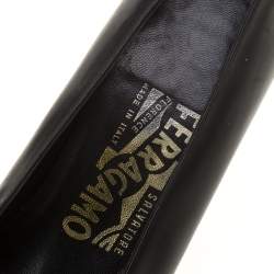Salvatore Ferragamo Black Leather Buckle Detail Pumps Size 35.5