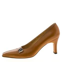 Salvatore Ferragamo Brown Leather Buckle Detail Pumps Size 38.5