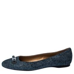 مملوكة مسبقًا حذاء باليرينا فلات سالفاتوري فيراغامو فيونكة دنيم أزرق مقاس 39