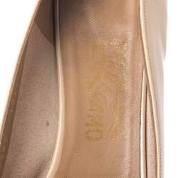 Pre Owned Salvatore Ferragamo Beige Patent Leather Vara Bow Pumps Size 40