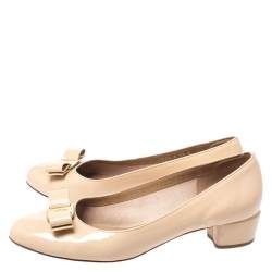 Pre Owned Salvatore Ferragamo Beige Patent Leather Vara Bow Pumps Size 40