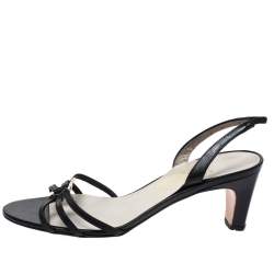 مملوكة مسبقًا Salvatore Ferragamo Black Leather Strappy Gancini Logo Sandals Size 38.5
