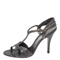 Pre Owned صندل سالفاتوري فيراغامو "ليندا" جلد ثعبان بارز رصاصي ميتاليك مقاس 40.5