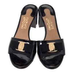 Salvatore Ferragamo Black Patent Leather Vara Bow Block Heel Sandals Size 37.5