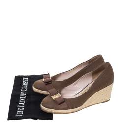مملوكة مسبقًا Salvatore Ferragamo Brown Canvas Bow Detailed 'Darly' Espadrille Wedges Size 38.5