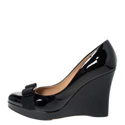 مملوكة مسبقًا حذاء كعب عالي سالفاتوري فيراغامو توسكا جلد أسود لامع كعب روكي نعل سميك مقاس 40