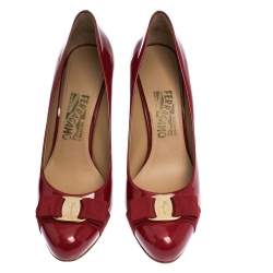 مملوكة مسبقًا حذاء كعب عالي سالفاتوري فيراغامو بيمبا جلد لامع أحمر مقاس 39