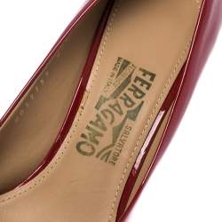 مملوكة مسبقًا حذاء كعب عالي سالفاتوري فيراغامو بيمبا جلد لامع أحمر مقاس 39