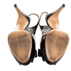 مملوكة مسبقًا Salvatore Ferragamo Black Patent Leather Vara Bow Slingback Sandals Size 39