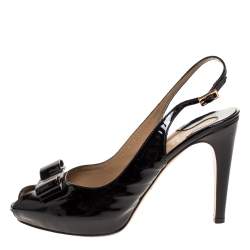 مملوكة مسبقًا Salvatore Ferragamo Black Patent Leather Vara Bow Slingback Sandals Size 39
