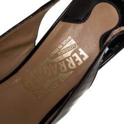 مملوكة مسبقًا Salvatore Ferragamo Black Patent Leather Vara Bow Slingback Sandals Size 39