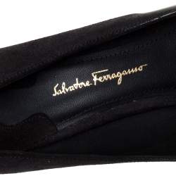 Pre Owned Salvatore Ferragamo Black Suede and Patent Leather Golden Heels Pointed Toe Pumps Size 38.5