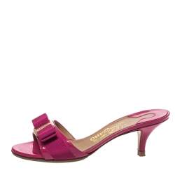 Pre Owned Salvatore Ferragamo Magenta Patent Leather Vara Bow Slide Sandals Size 35.5