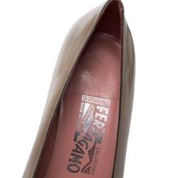 Salvatore Ferragamo Beige/Brown Leather Bow Detail Pumps Size 39.5