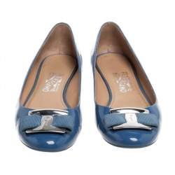 Pre Owned حذاء فلات باليه سالفاتوري فيراغامو فيونكة كانغارو نينا جلد لامع أزرق مقاس 38.5