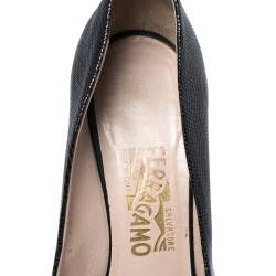 مملوكة مسبقًا Salvatore Ferragamo Black Lizard Embossed Leather Peep Toe Pumps Size 39.5