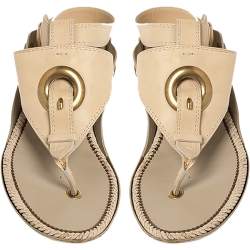 Pre Owned صندل بإصبع سالفاتورى فيراغامو فلات سيور كاحل جلد أبيض كريمى مقاس 38.5