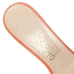 Pre Owned صندل سالفاتورى فيراغامو مقدمة مفتوحة جلد سحلية وردى مقاس 39.5