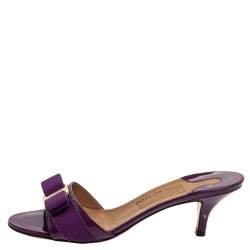 Pre Owned Salvatore Ferragamo Purple Patent Leather Vara Bow Slide Sandals Size 38