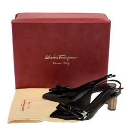 مملوكة مسبقًا Salvatore Ferragamo Black Bow Patent Leather Slingback Pumps Size 35.5  