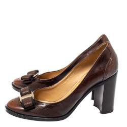 Pre Owned Salvatore Ferragamo Brown Leather Vara Bow Block Heels Pumps Size 38