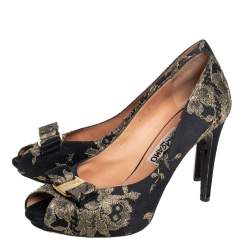 Pre Owned Salvatore Ferragamo Black Brocade Peep Toe Bow Pumps Size 40.5