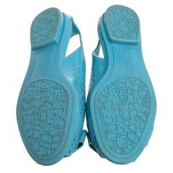 Pre Owned حذاء فلات سالفاتوري فيراغامو سليب أون مطاط أزرق مقاس 38.5