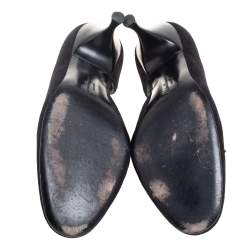 مملوكة مسبقًا Salvatore Ferragamo Black Suede D'Orsay Pumps Size 38.5