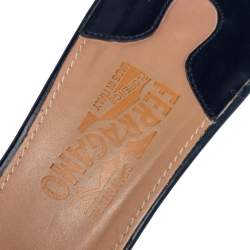 Pre Owned صندل سلايد سالفاتوري فيراغامو فيونكة فارا جلد أزرق مقاس 40