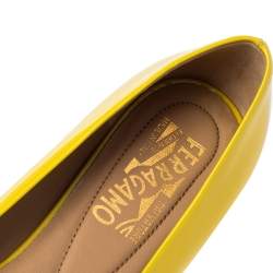 Pre Owned حذاء باليرينا فلات سالفاتورى فيراغامو فيونكة جلد أصفر لامع مقاس 38