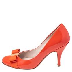 Pre Owned Salvatore Ferragamo Orange Patent Leather Vara Bow Pumps Size 35.5