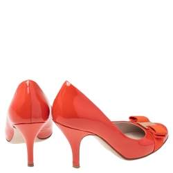 Pre Owned Salvatore Ferragamo Orange Patent Leather Vara Bow Pumps Size 35.5