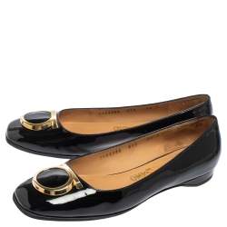 مملوكة مسبقًا Salvatore Ferragamo Black Patent Leather Rebi Gancio Ballet Flats Size 37