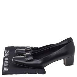 Pre Owned Salvatore Ferragamo Black Leather Buckle Detail block Heel Pumps 38.5