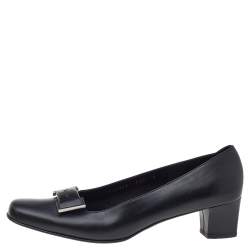 Pre Owned Salvatore Ferragamo Black Leather Buckle Detail block Heel Pumps 38.5