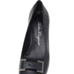 Pre Owned Salvatore Ferragamo Black Leather Buckle Detail block Heel Pumps 38.5