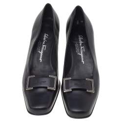 Pre Owned Salvatore Ferragamo Black Leather Buckle Detail block Heel Pumps 38.5