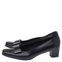 Pre Owned Salvatore Ferragamo Black Leather Buckle Detail block Heel Pumps 38.5